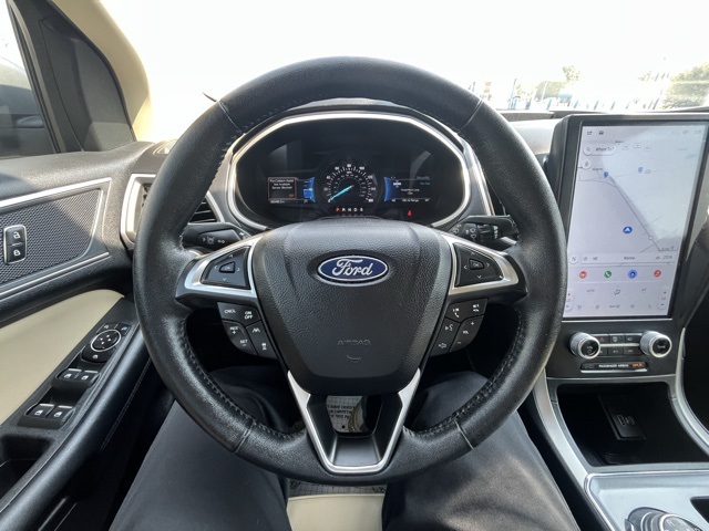 2021 Ford Edge SEL photo 8