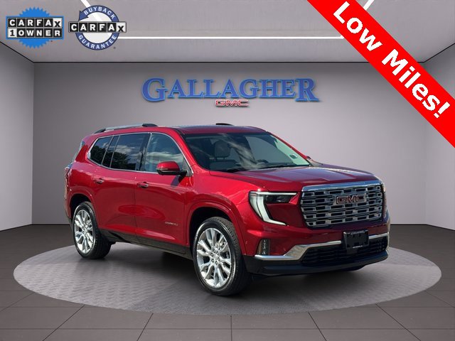 2024 GMC Acadia Denali's photo