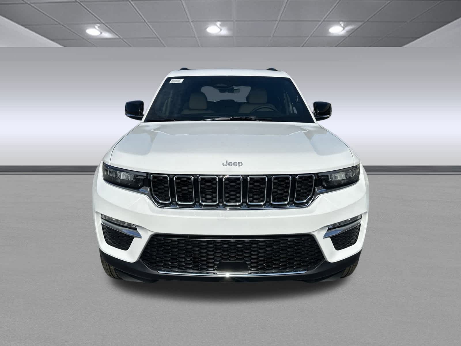 2025 Jeep Grand Cherokee Limited photo 2