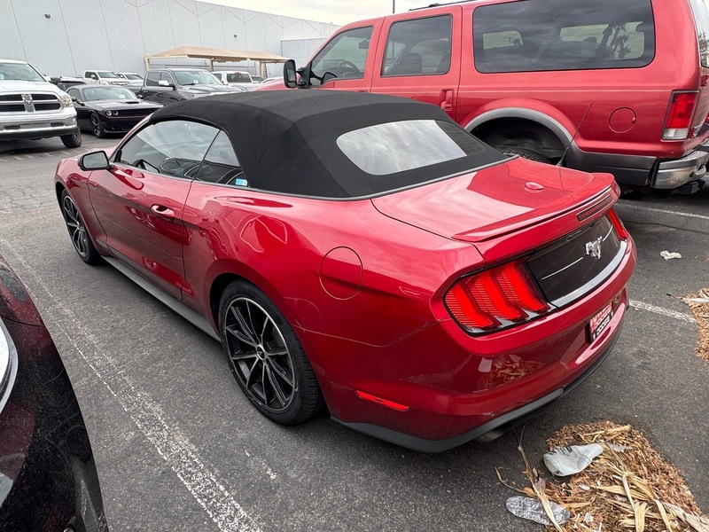 2022 Ford Mustang EcoBoost Premium photo 3