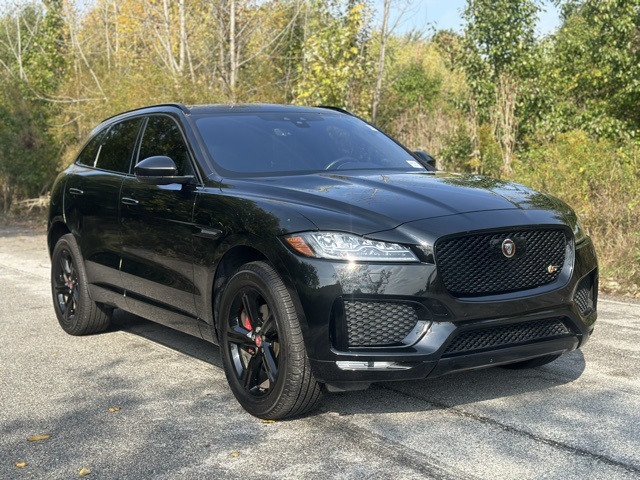 2020 Jaguar F-PACE S photo 4