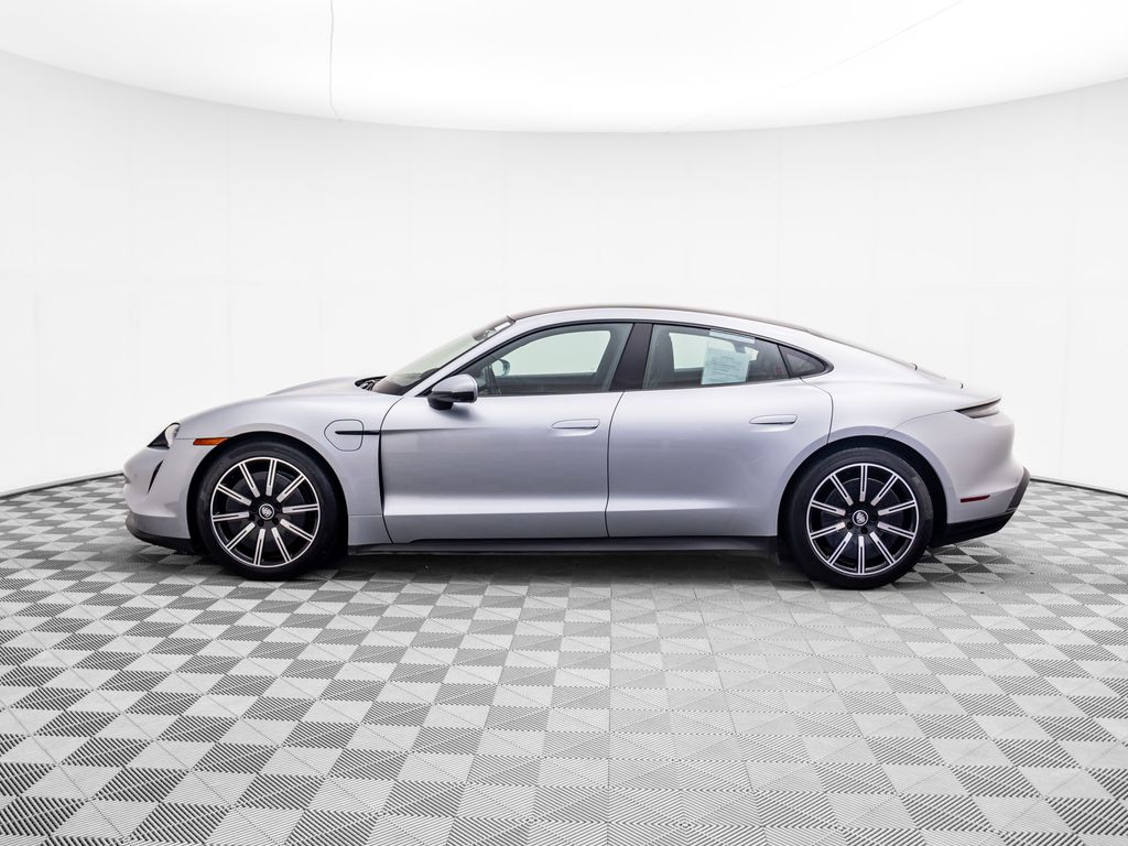 2021 Porsche Taycan Base photo 2