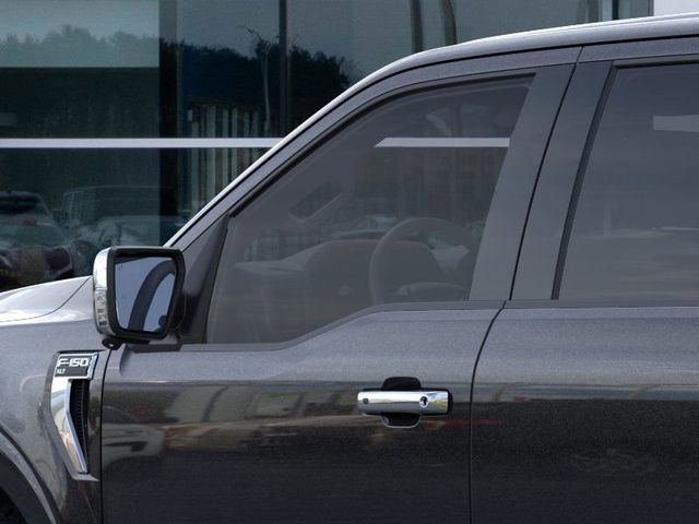 2025 Ford F-150 XLT photo 18