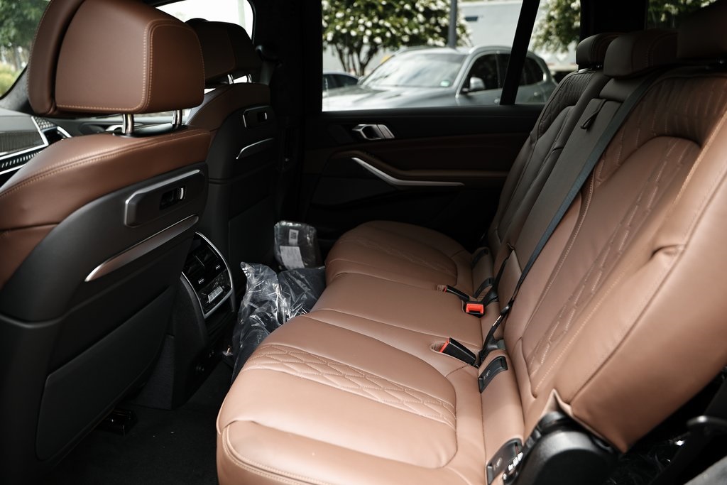 2026 Bmw X7 M60i photo 24