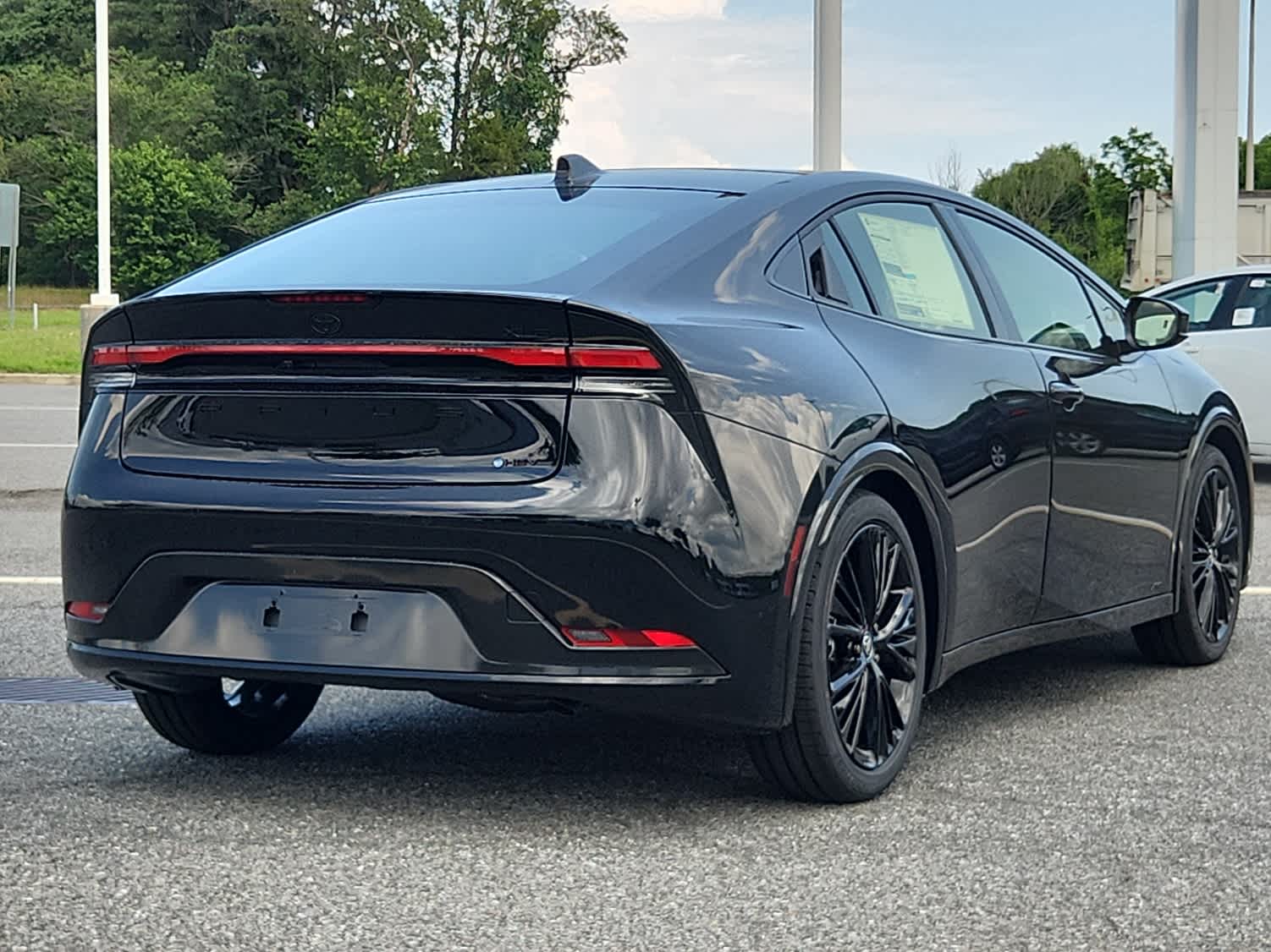 2025 Toyota Prius photo 3