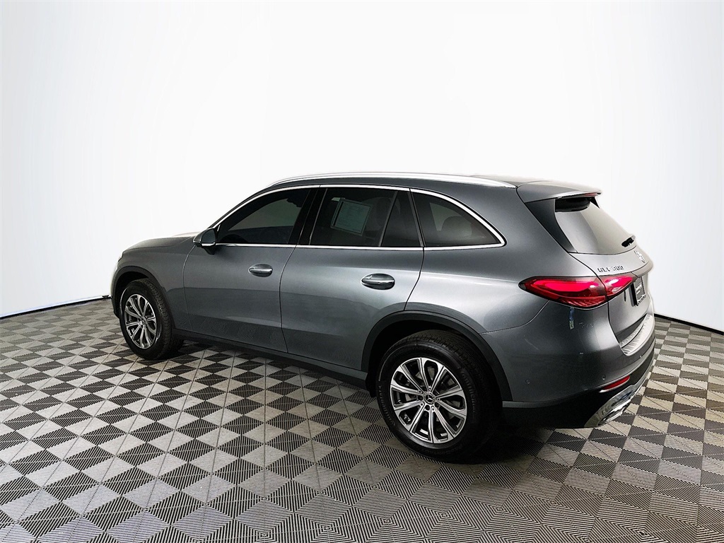 2023 Mercedes Benz GLC 300 4MATIC photo 4