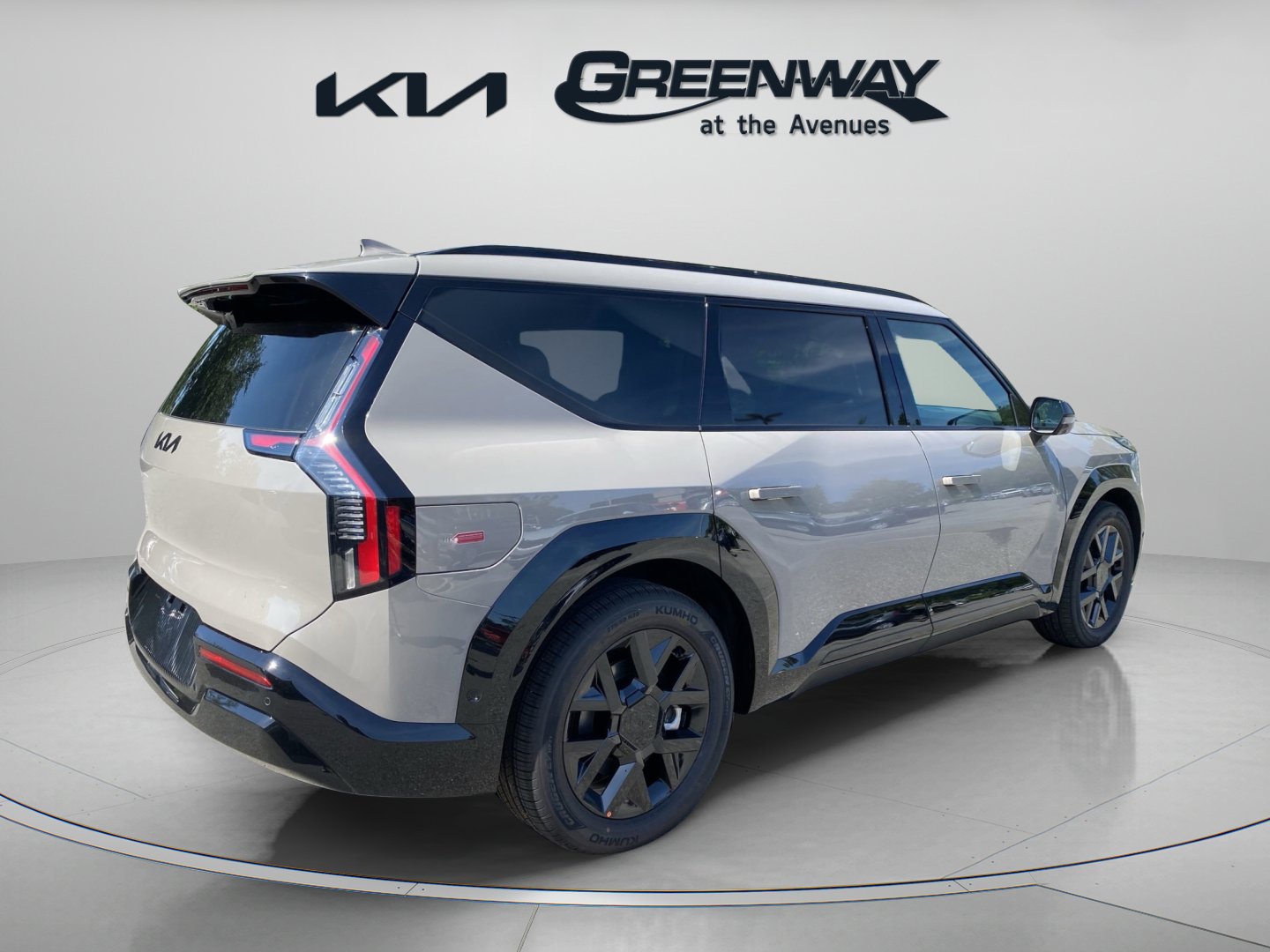 2026 Kia Sportage Hybrid EX photo 2