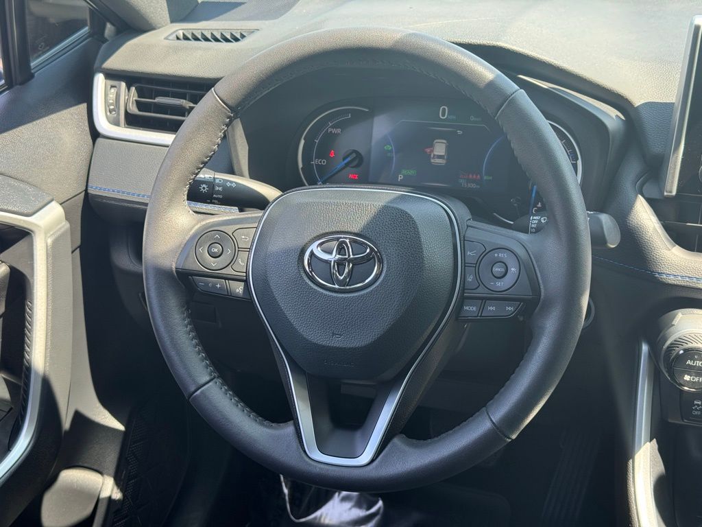 2024 Toyota RAV4 Hybrid SE photo 18