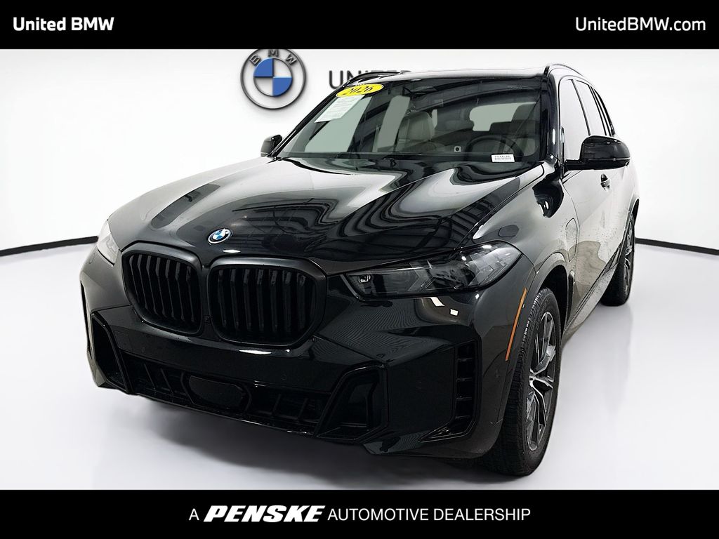 2026 BMW X5 50e's photo