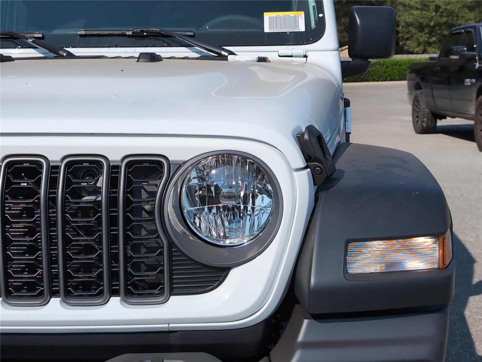 2025 Jeep Wrangler Sport S photo 30