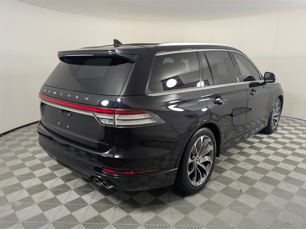 2021 Lincoln Aviator Grand Touring photo 4