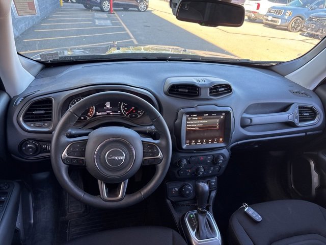 2022 Jeep Renegade Latitude photo 8