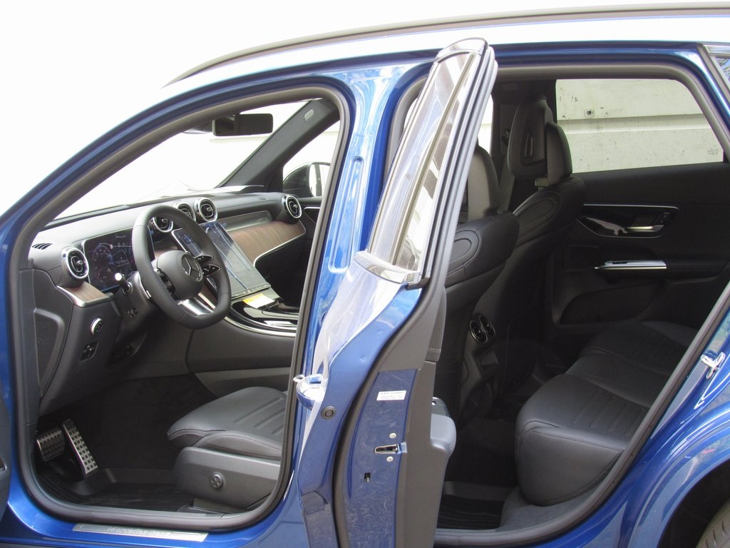 2026 Mercedes Benz GLC 300 4MATIC photo 10