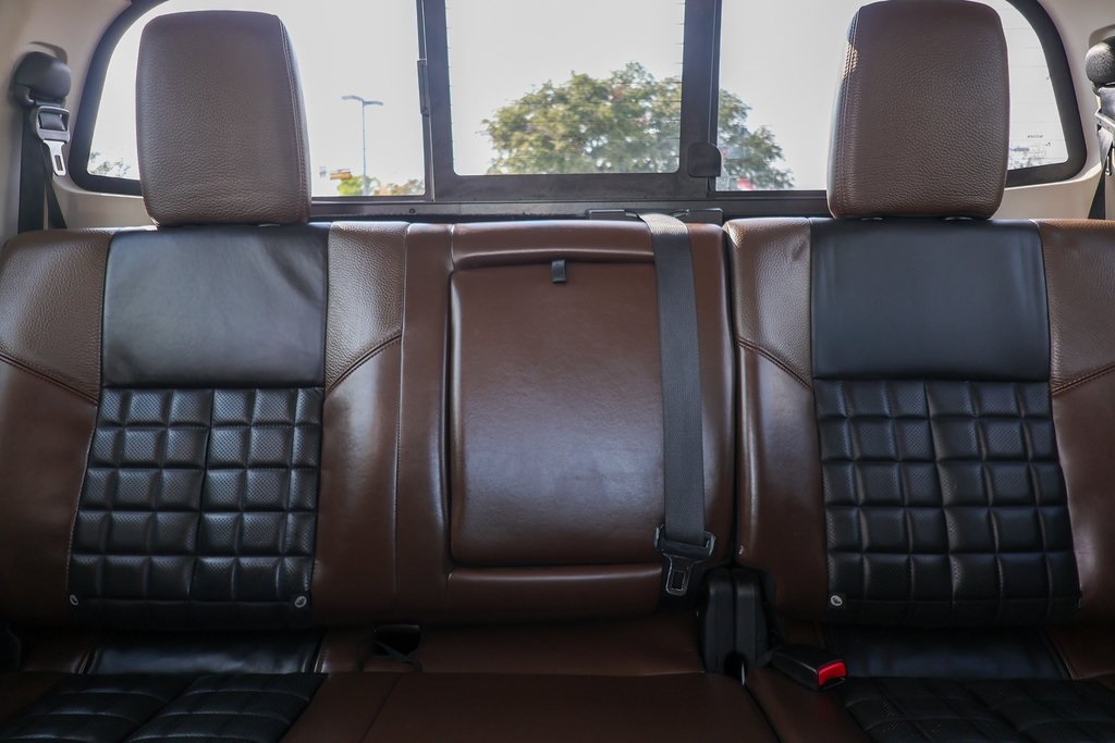 2016 Nissan Titan Platinum Reserve photo 17