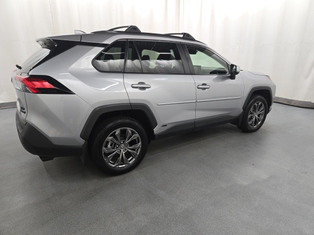 2022 Toyota RAV4 Hybrid XLE Premium photo 2