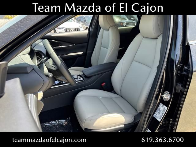 2025 Mazda CX-30 2.5 S Preferred photo 4