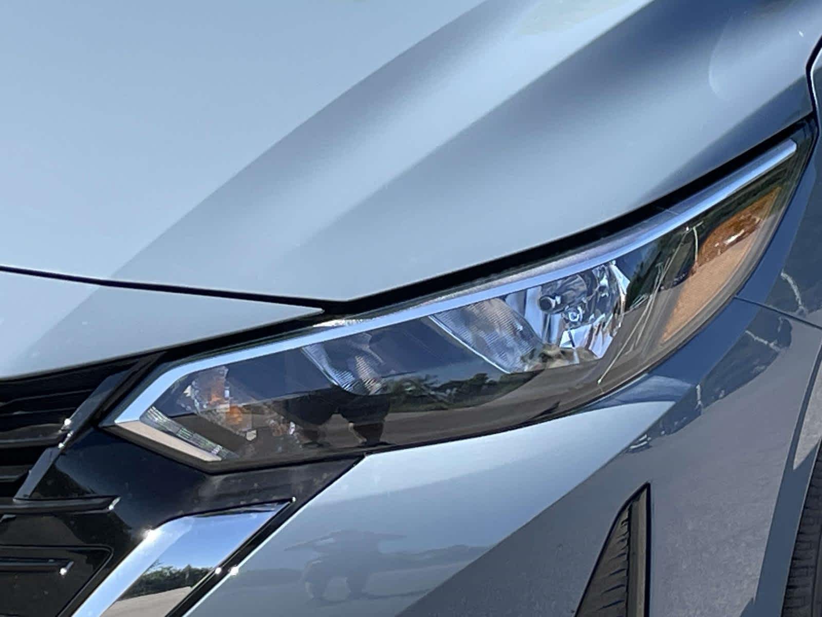 2025 Nissan Sentra SV photo 9