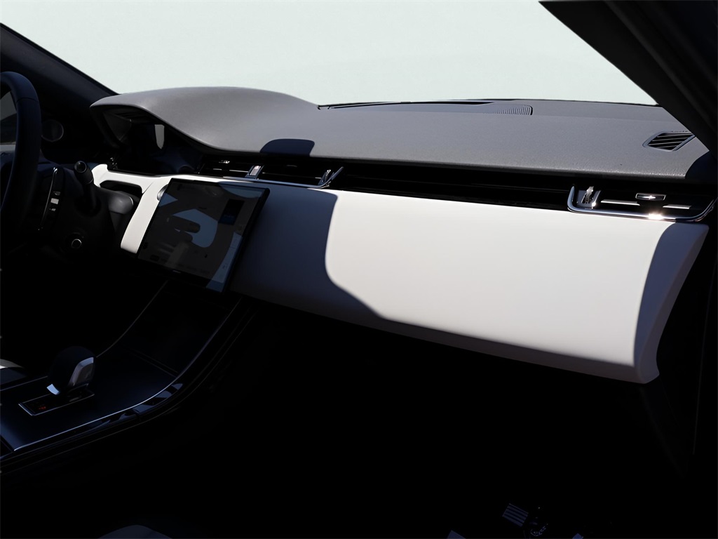 2026 Land Rover Range Rover Evoque Dynamic SE photo 10