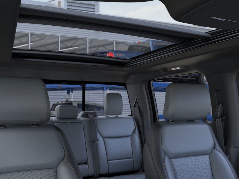 2025 Ford F-150 Lightning Lariat photo 4