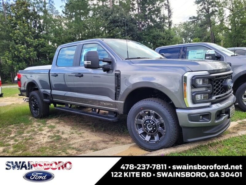 2025 Ford F-250 Super Duty XL's photo