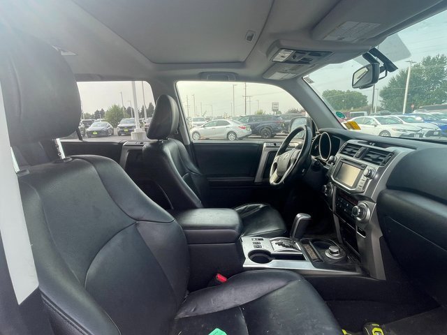 2012 Toyota 4Runner SR5 photo 4