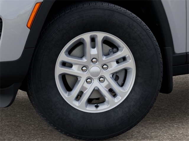 2025 Jeep Grand Cherokee Laredo Altitude photo 4