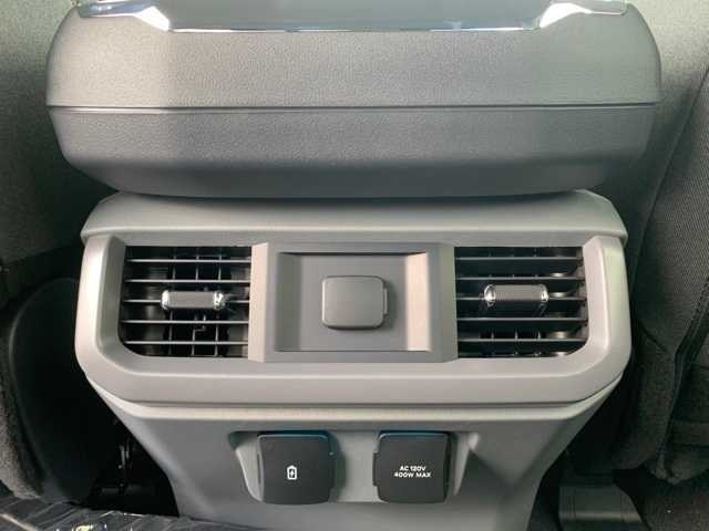 2024 Ford F-150 XLT photo 22