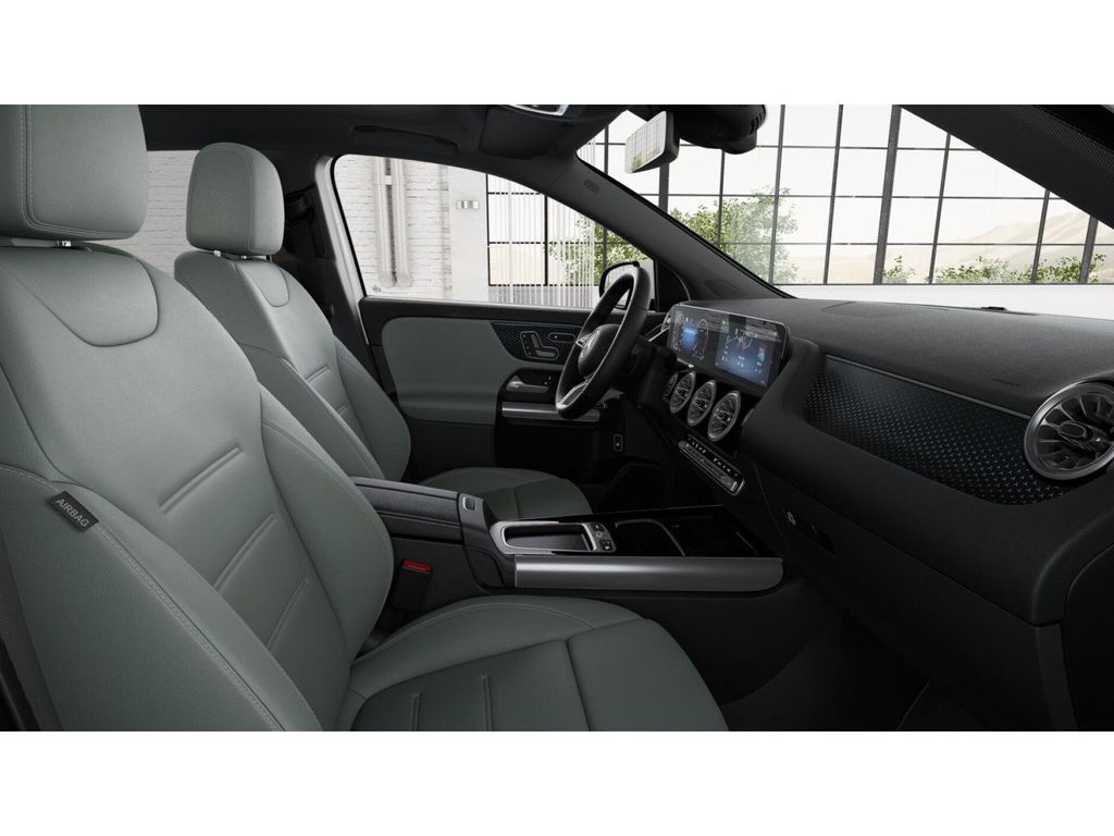 2026 Mercedes Benz GLA 250 photo 4