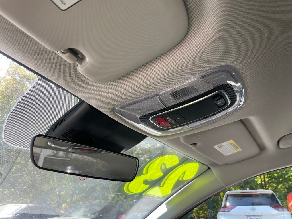 2023 Hyundai Elantra SEL photo 18
