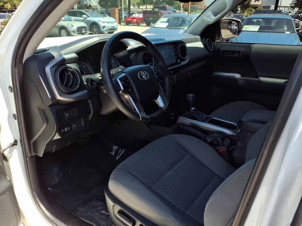 2023 Toyota Tacoma TRD Sport V6 photo 13