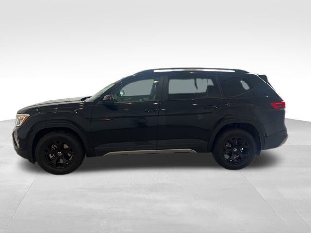 2025 Volkswagen Atlas Peak Edition SE photo 6