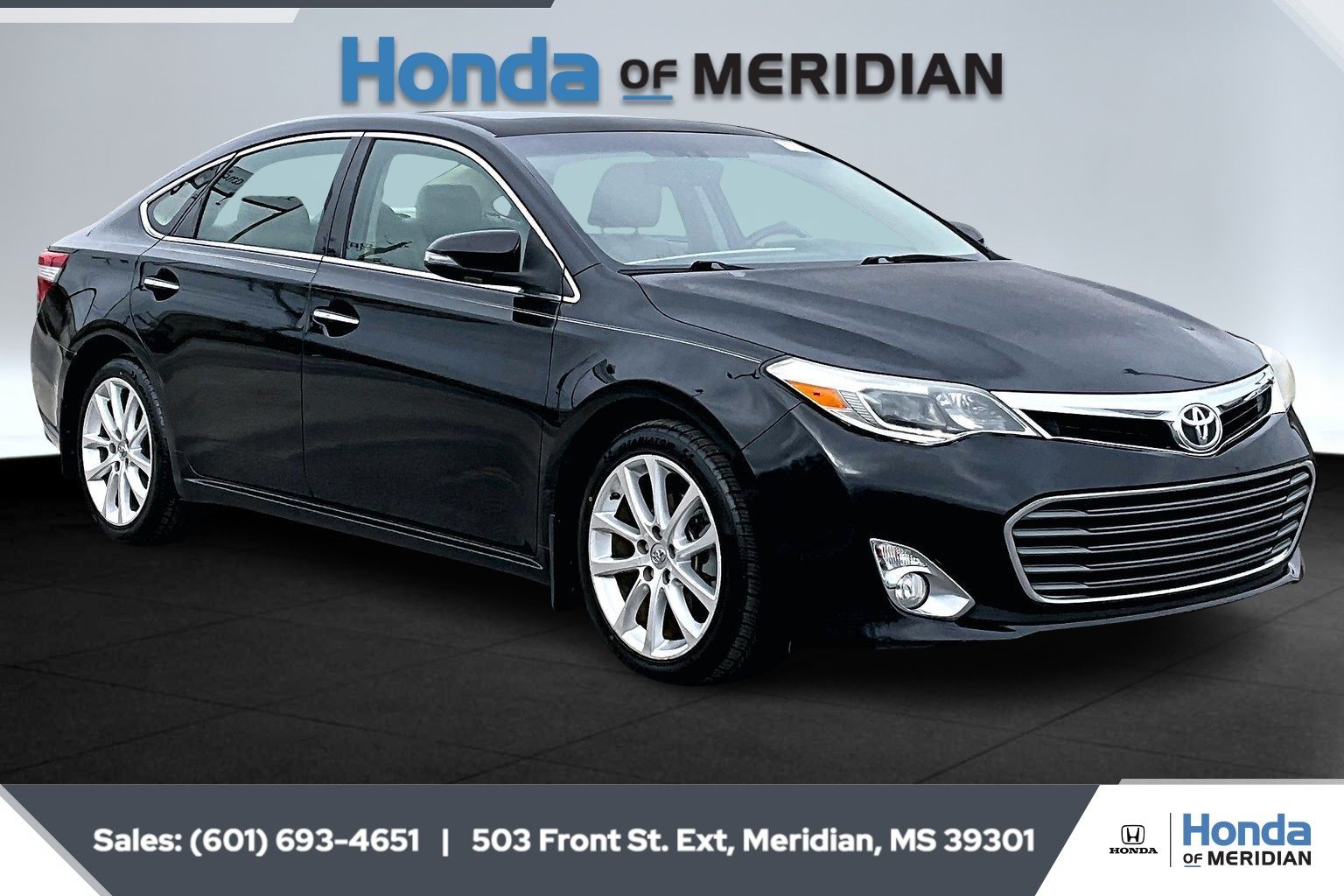 2013 Toyota Avalon XLE's photo