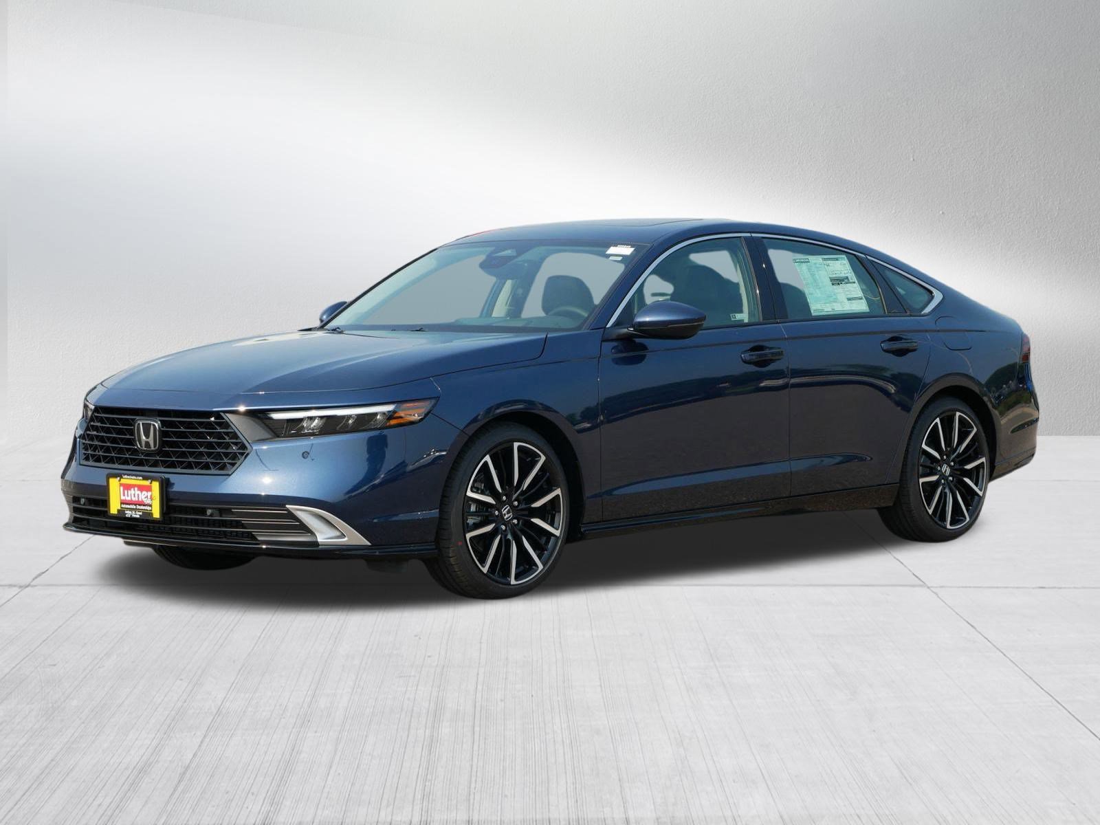 2025 Honda Accord Hybrid Touring photo 2