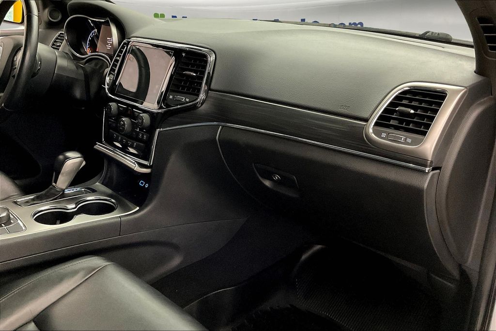 2020 Jeep Grand Cherokee Limited photo 16