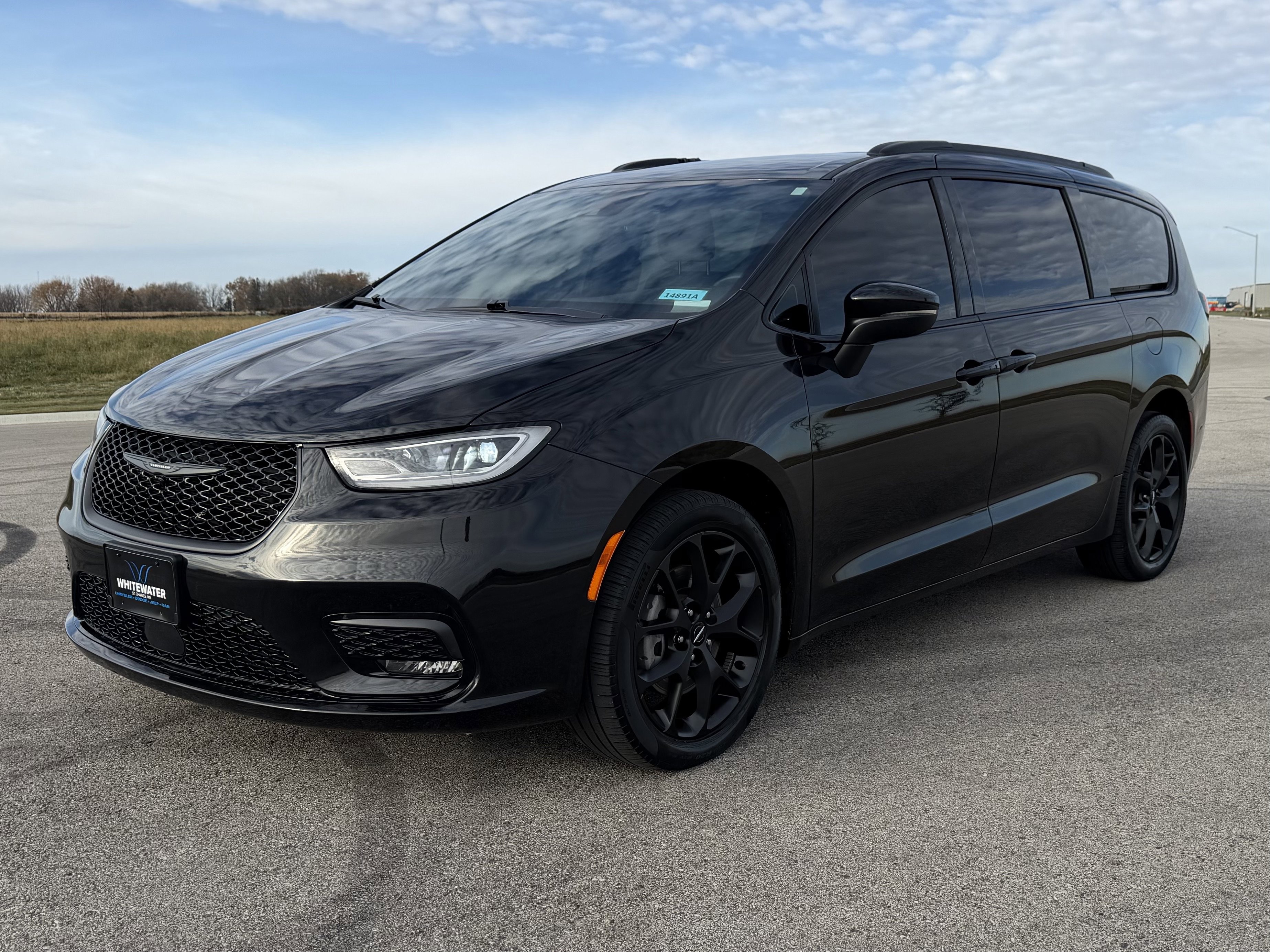 Used 2023 Chrysler Pacifica Touring L with VIN 2C4RC3BG7PR623030 for sale in Saint Charles, Minnesota