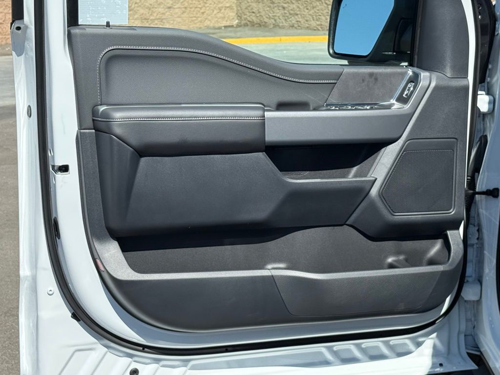 2025 Ford F-150 XLT photo 15