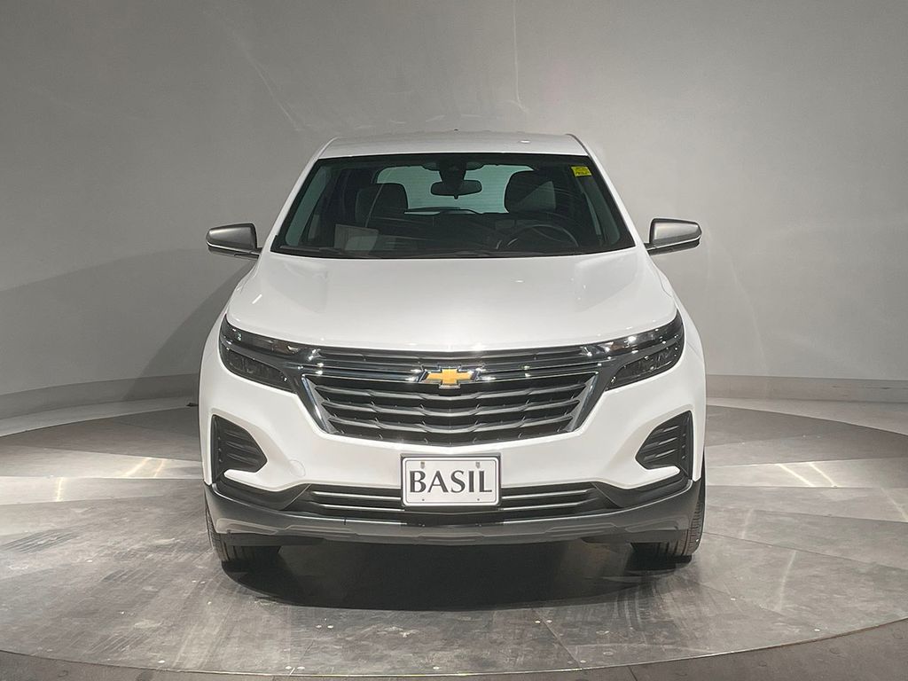 2023 Chevrolet Equinox LS photo 4