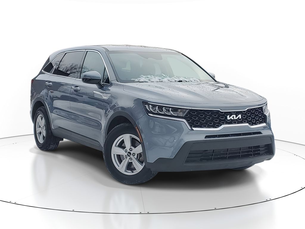 2023 Kia Sorento LX's photo