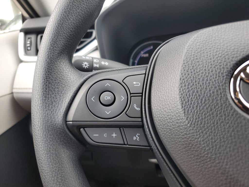 2025 Toyota RAV4 Hybrid XLE photo 30