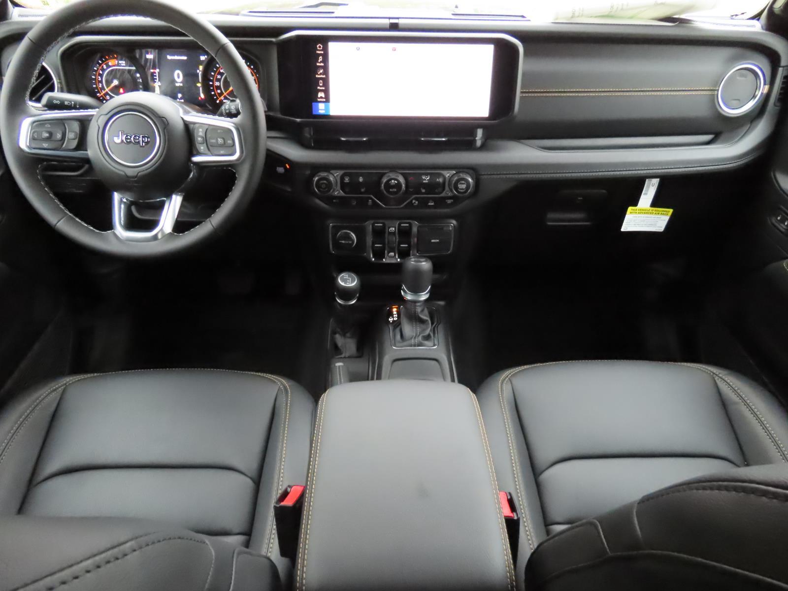 2025 Jeep Wrangler Sahara photo 3