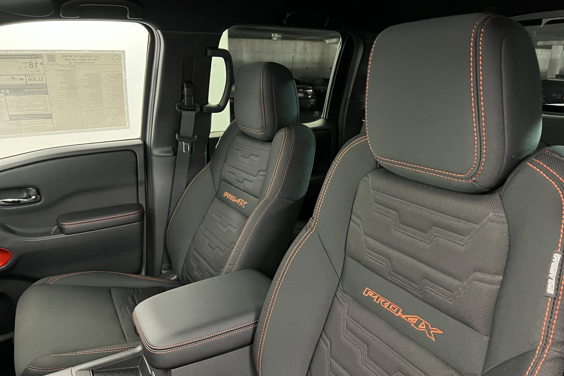 2025 Nissan Frontier PRO-4X photo 16