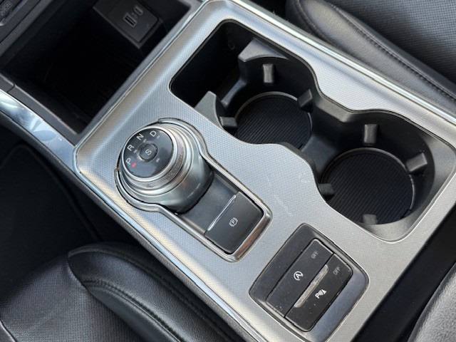 2022 Ford Edge Titanium photo 23