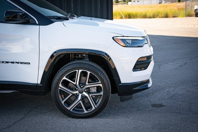 2025 Jeep Compass Limited photo 5