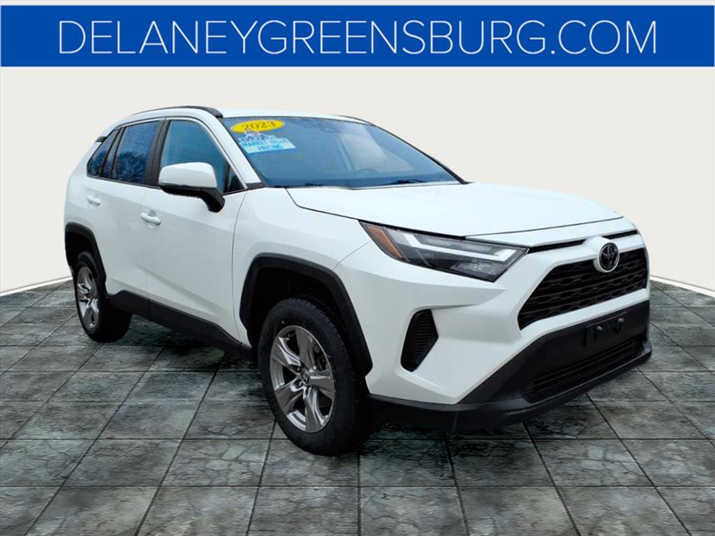 2023 Toyota RAV4 XLE's photo