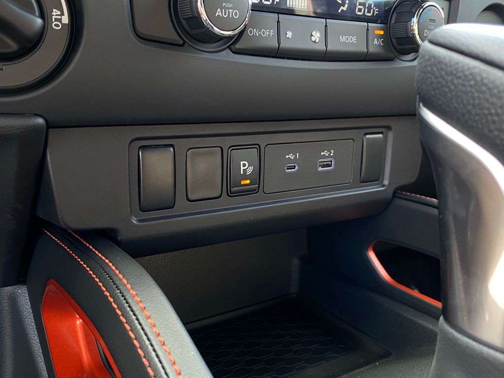 2025 Nissan Frontier PRO-4X photo 25