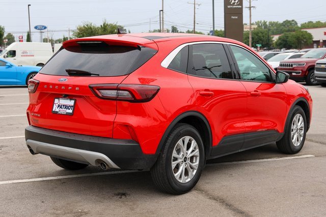2024 Ford Escape Active photo 2