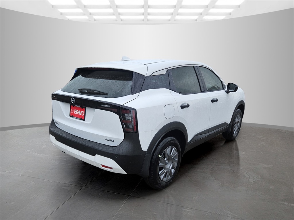 2025 Nissan Kicks S photo 5