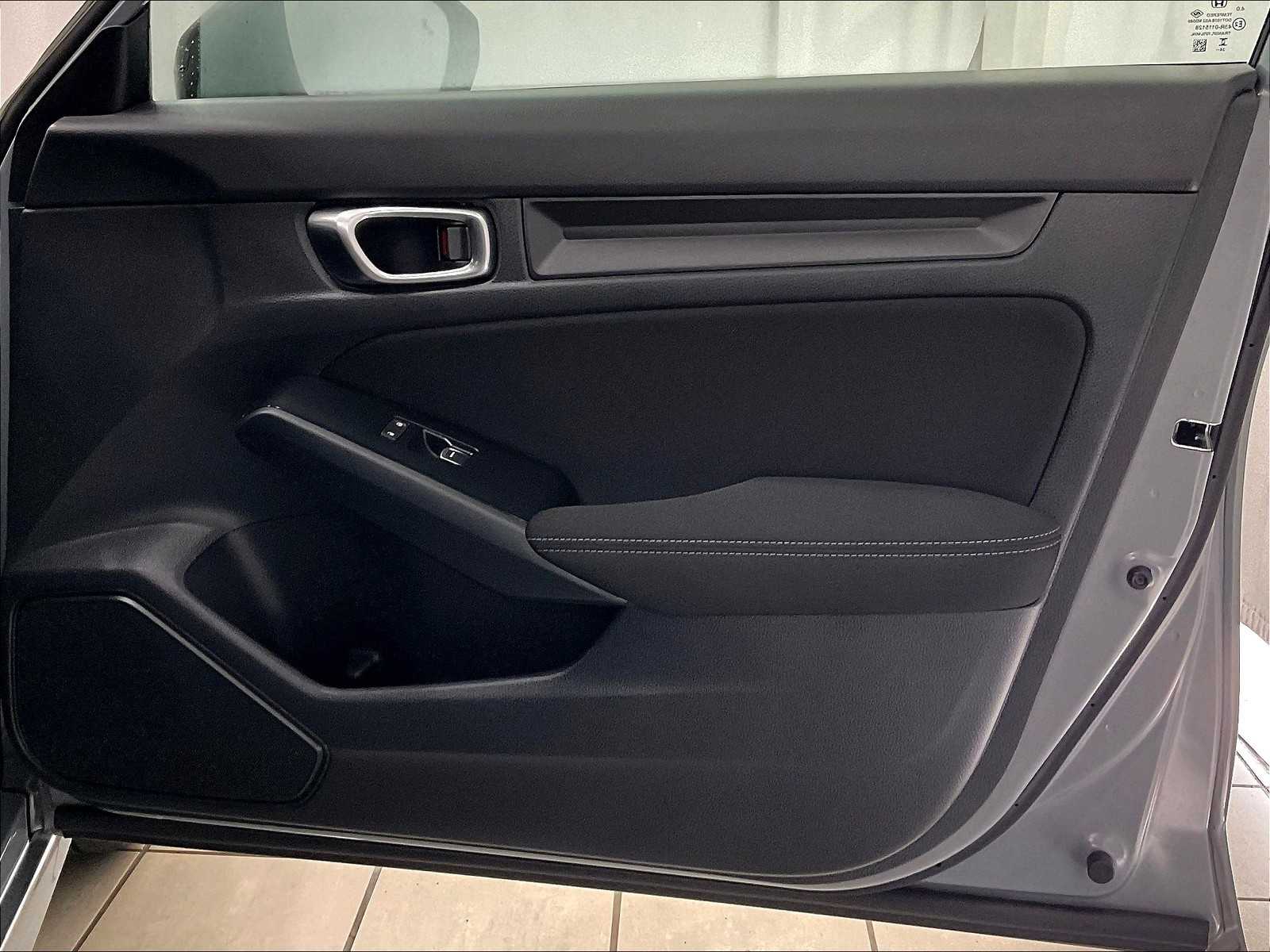 2025 Honda Civic Sport photo 12