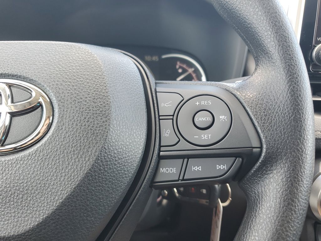 2025 Toyota RAV4 LE photo 28