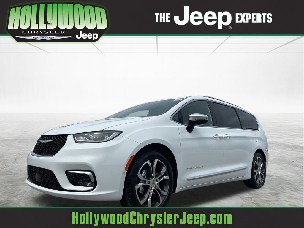 2025 Chrysler Pacifica Pinnacle's photo